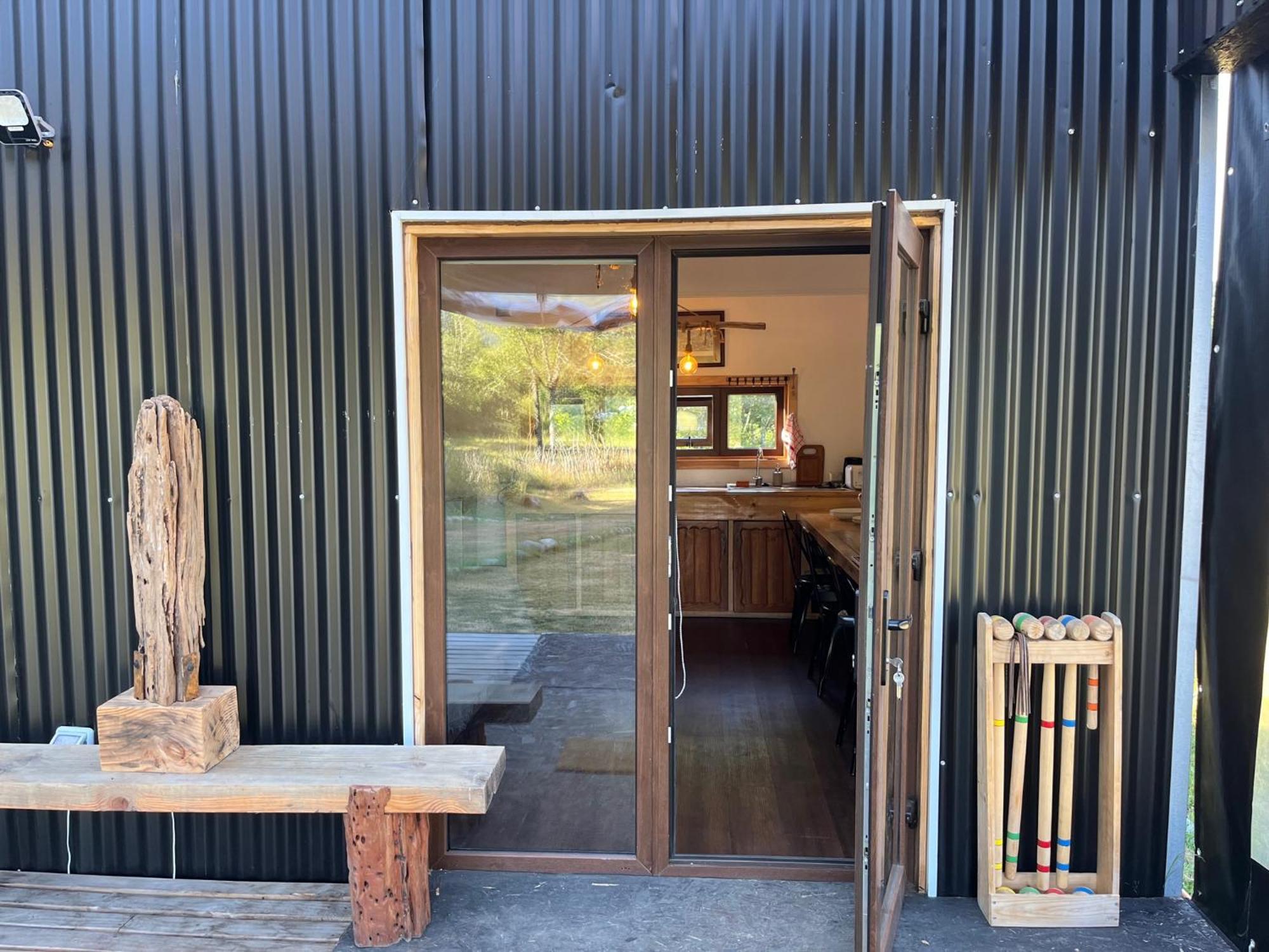 Casa de férias Linda Pet Friendly A Orilla Rio Y Bosque, Cerca Termas