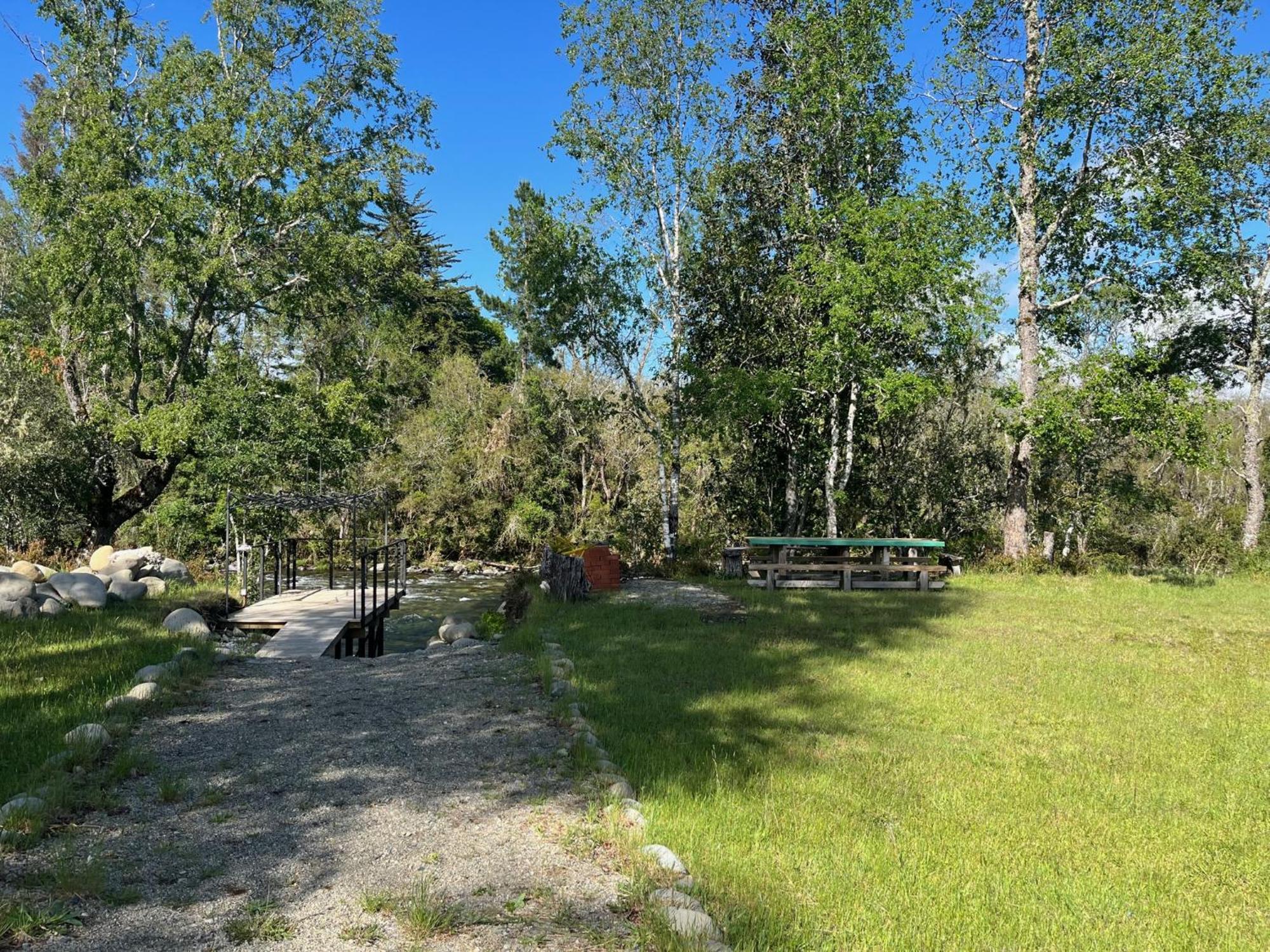Casa de férias Linda Pet Friendly A Orilla Rio Y Bosque, Cerca Termas Panguipulli